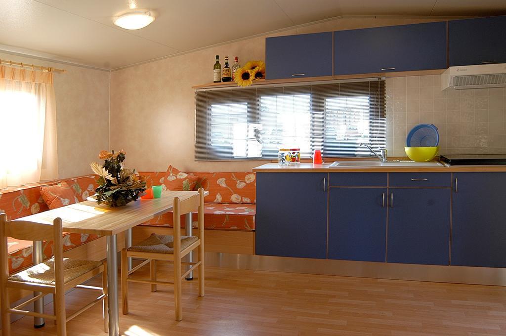 Acquaviva Village Camping 费拉约港 客房 照片