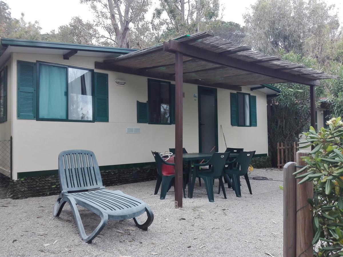 Acquaviva Village Camping 费拉约港 外观 照片