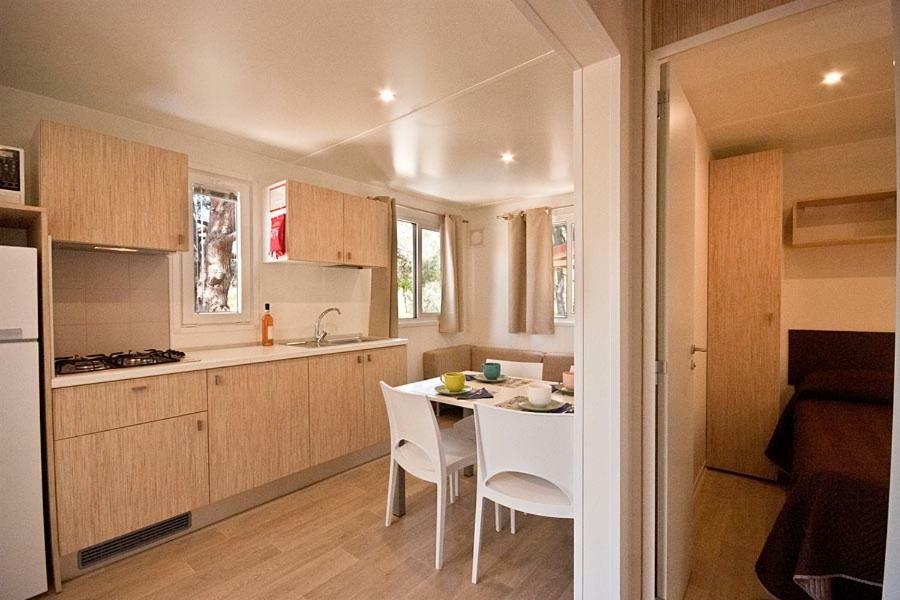 Acquaviva Village Camping 费拉约港 外观 照片