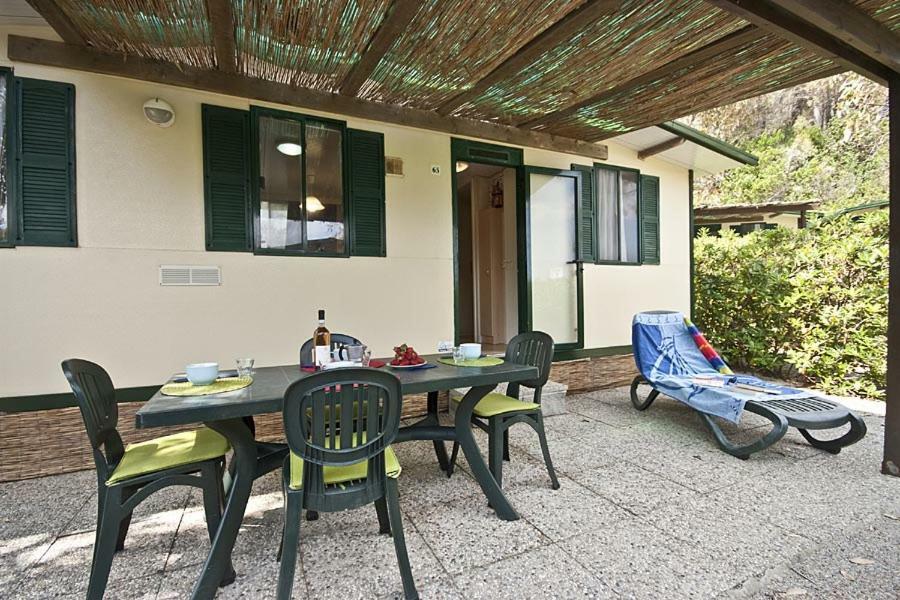 Acquaviva Village Camping 费拉约港 外观 照片