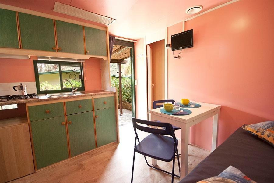 Acquaviva Village Camping 费拉约港 外观 照片