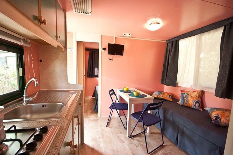 Acquaviva Village Camping 费拉约港 外观 照片